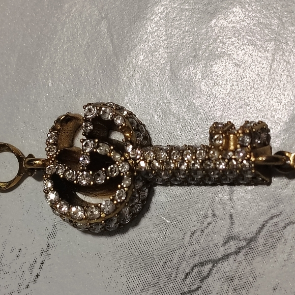 Replica Gucci key charm with diamonds #luxury #jewelry - Picture 11 of 16